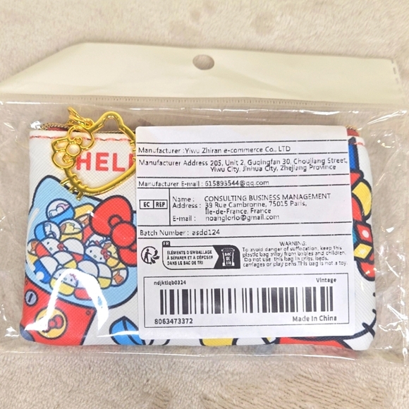 Hello Kitty Coin Purse - Picture 3 of 6